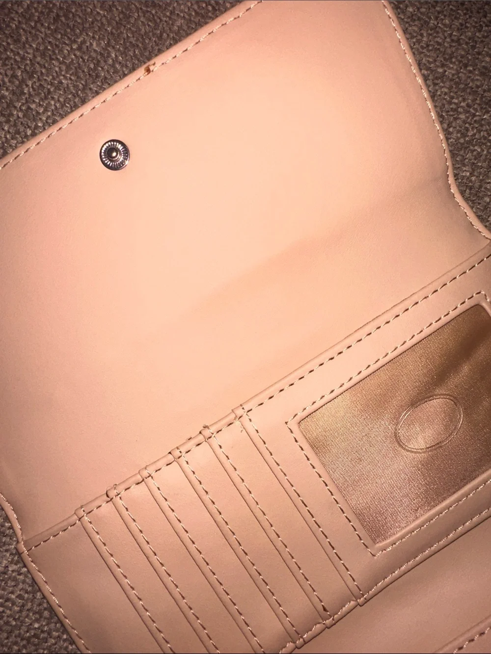 Guess Blush patent logo slim wallet